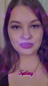 Trippy Kisses - You're Weak & Obsessed with Sydney Screams' Mesmerizing Glossy Lipstick Kisses