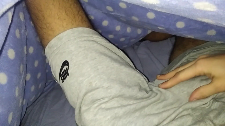 Elvissc: The Guy with the Huge Hairy Cock Woke up Horny...