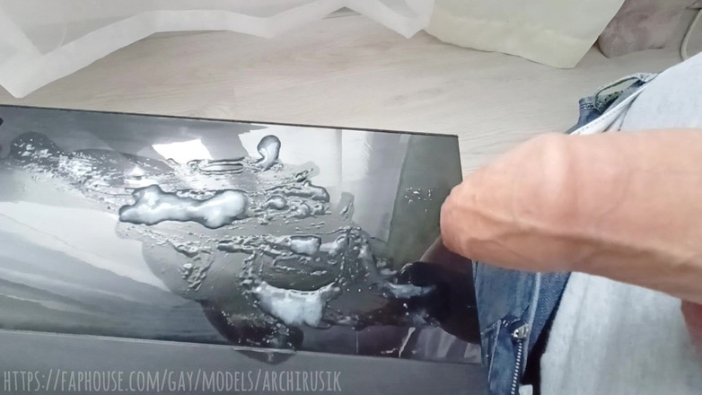 ArchiRusik: Leche favorita, engulle - una poderosa corrida de un niño