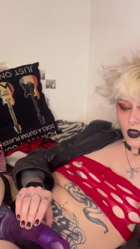 Přítel první strap on femdom pegging