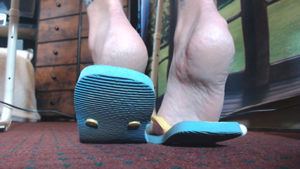Abby Anna: Blue rubber flipflop shoeplay