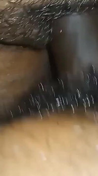 Eigengemaakt seks met een rijpe vrouw