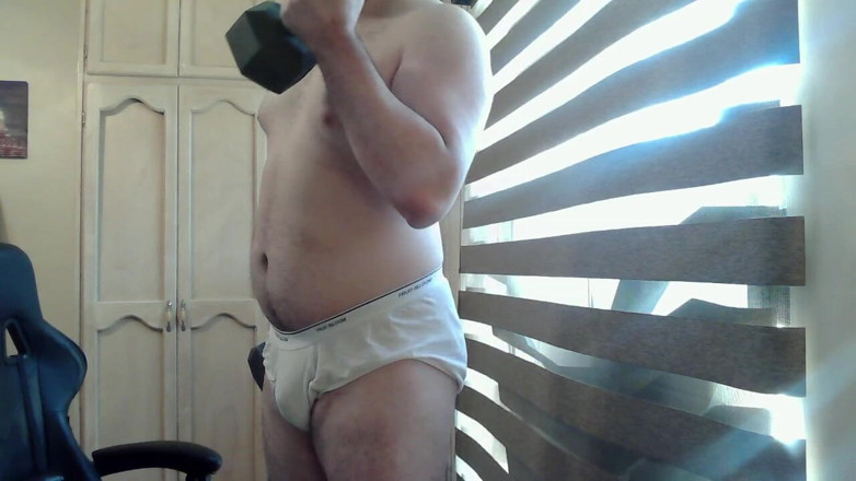 Himbo_Fox: Hete gespierde dekhengst pompt ijzer
