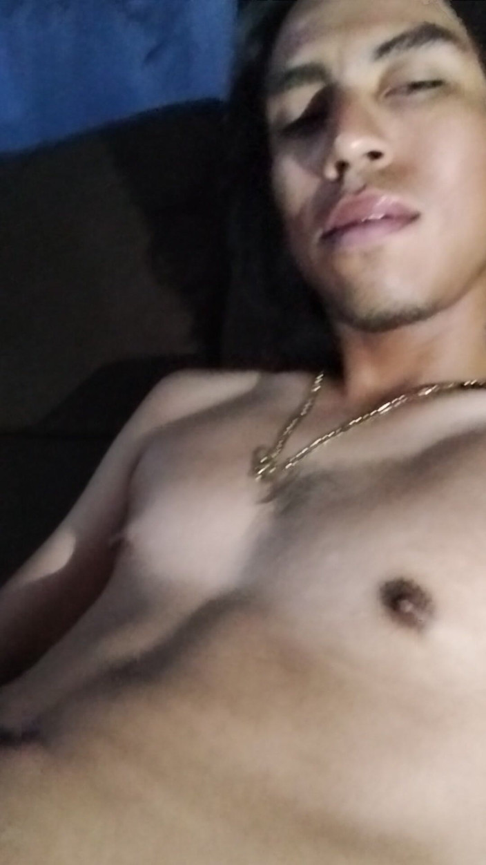 AlexAlejandro13: 説明のつかない裸の男