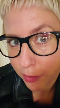 Niemiecka MILF na krawędzi JOI - pięć razy na krawędź, pięć razy wycofana