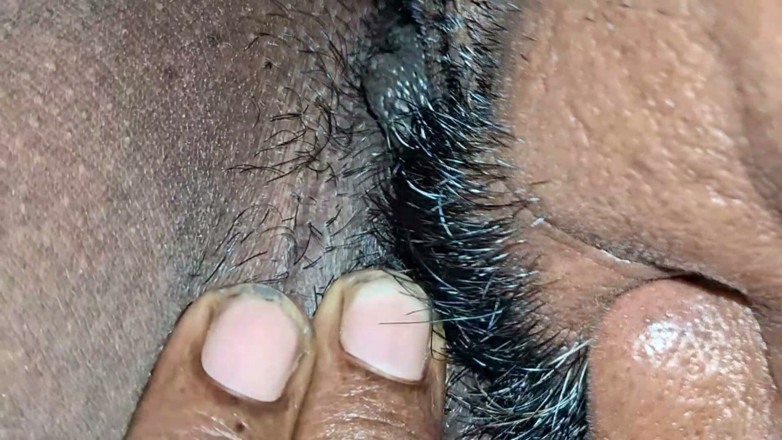 Desisouthcpl: Tamil vrouw poesje beffende echtgenoot.