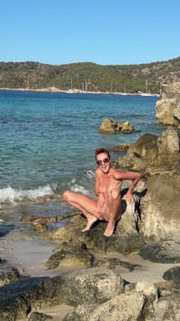 Me Encanta Orinar Con Vista Al Mar! Meada Fuerte Al Aire Libre