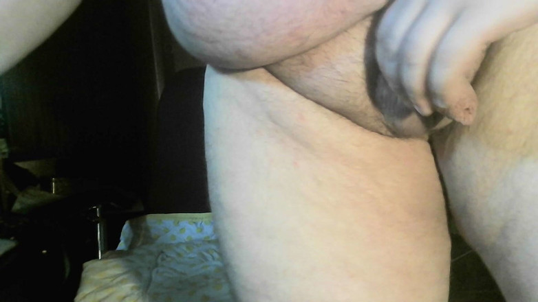Jerking Perv: 黄瓜和更多在我的屁股洞里