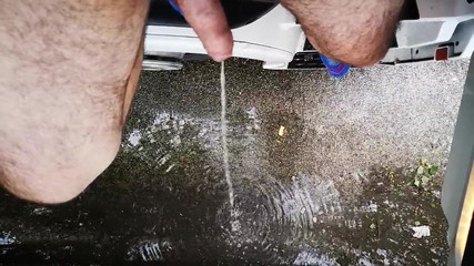 Cicci77: Trucker chčije a mrdka v parku na silnici