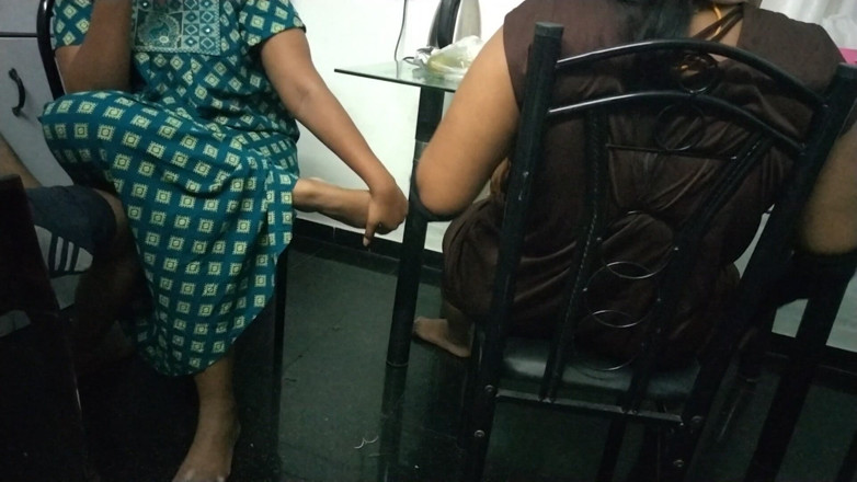 Priya aunty: Nói chuyện tục tĩu về tình dục - Tamil