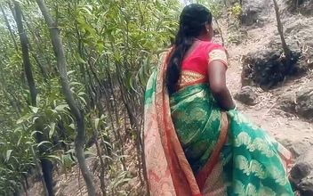 A Village Chitting Wife Fucking with a College Student in Forest