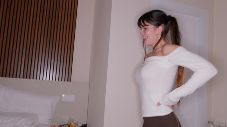 Valentino Roca TV: Reverse Gangbang with 3 Beautiful Babes