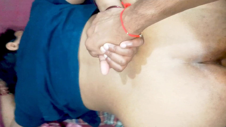 Sexy_girl_nehu: bhaartiy bhaabhi ki tang gand chudaee bhaag 4 hindi men baat...