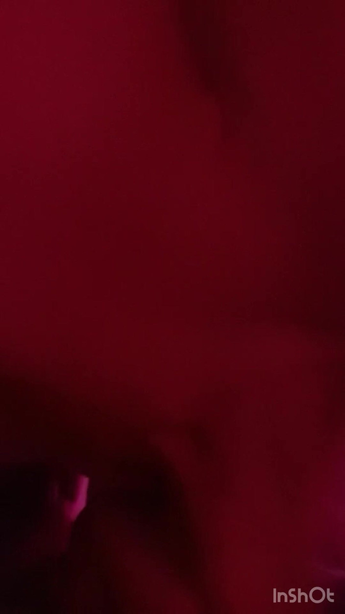 Jointqueen: Eu chupo seu pau enquanto ele lambe meus dedos sensuais