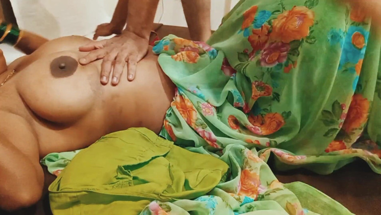 Harder299: Une belle-mère indienne amateur excitée se fait baiser par un...