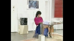 Vintage Climax: mamuśka zostaje zerżnięta w sklepie z komiksami