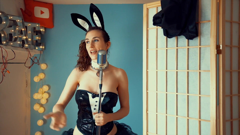 Piper Blush: 금요일에 맞는 것: 토끼