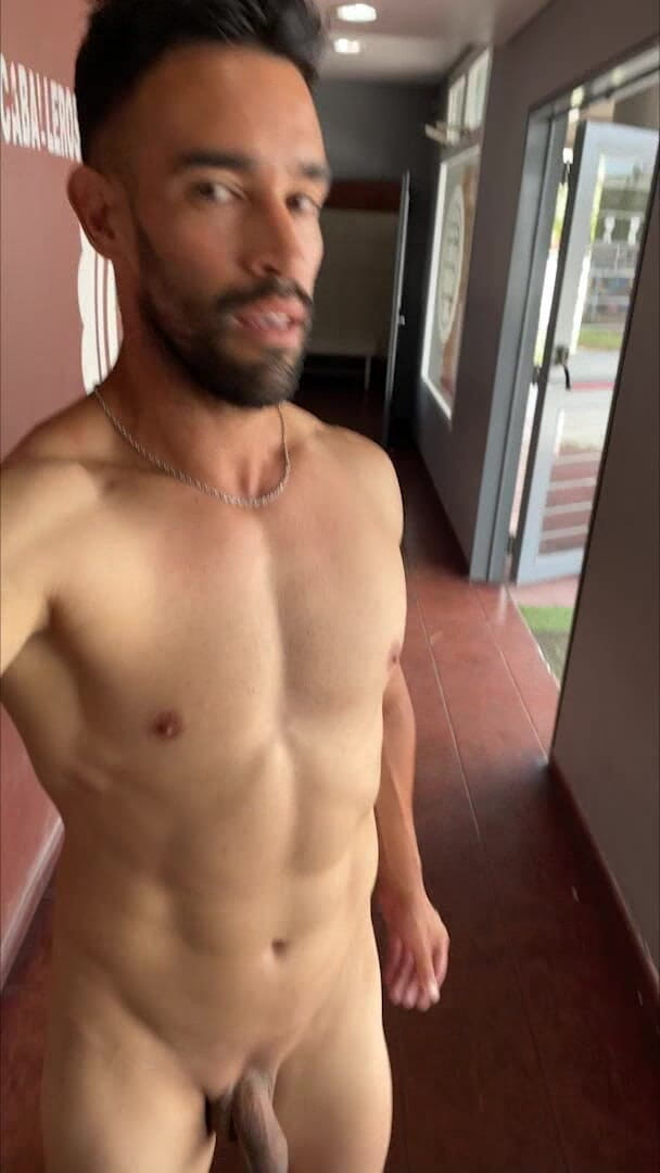 Paul Williams: Camminando nudo attraverso gli spogliatoi della palestra