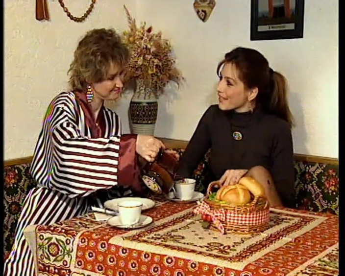 GERMAN PORN CLASSICS: 아내들은 섹스하고 싶어합니다 (털이 많은 보지)