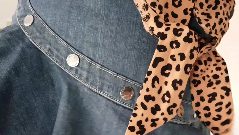 Dani Leg: Dany Leg в нейлоне кончает на зеркало