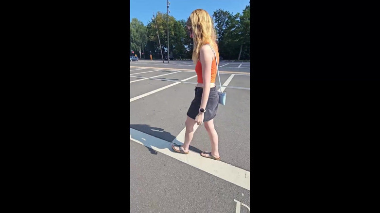 Bikergirl_97: Shoppen Im Einkaufszentrum Mit Grossem Dildo Und Orgasmus!