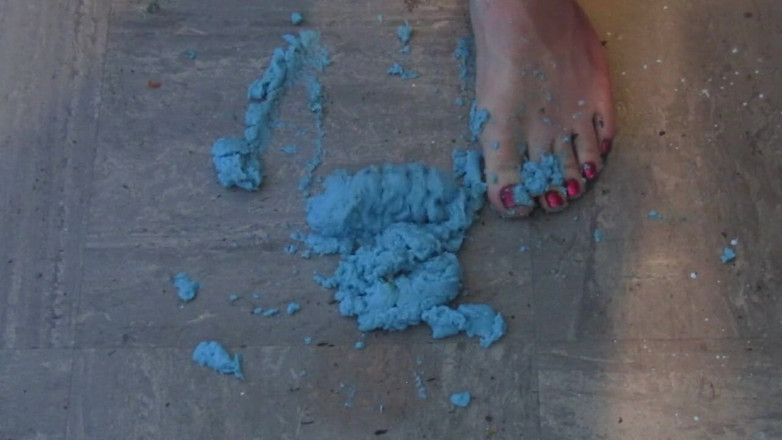 Lilly Disgrace: Squishing alginate