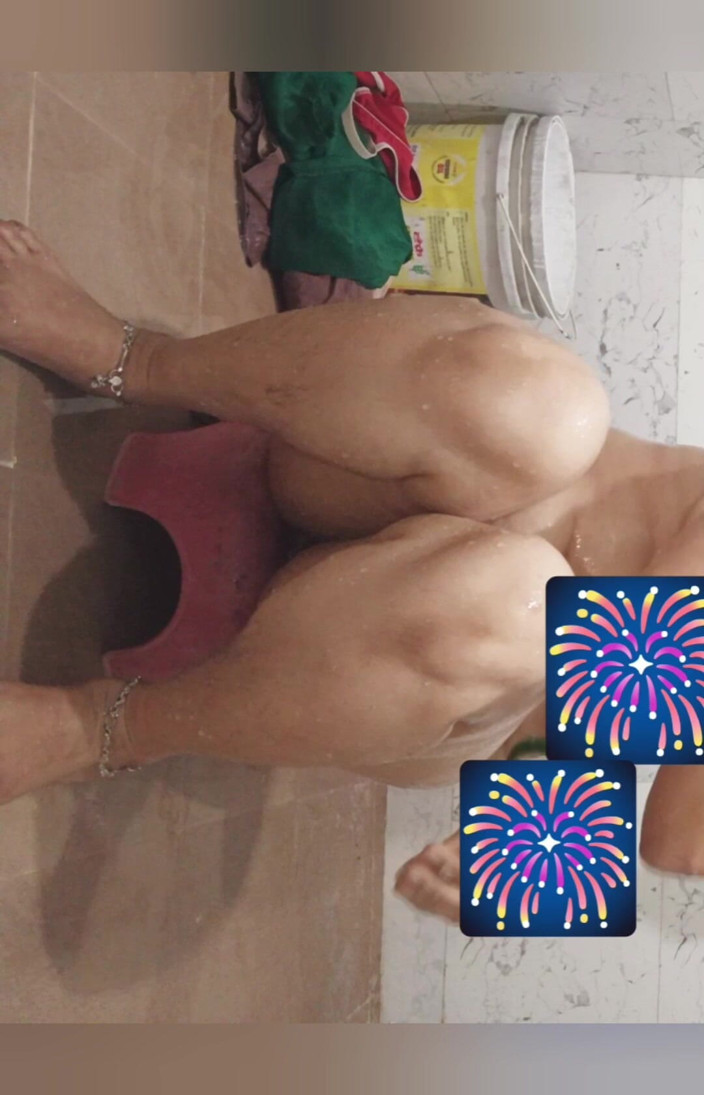 Priyahot77: Прия Бхабхи, сексуальное настроение
