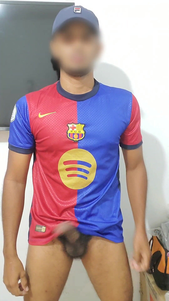 Charlieburrito: Jovem colombiano 22cm ativo