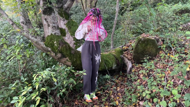 Verhiniz: 私は変態のサブミッシブな女の子に出会い、彼女のアソコを罰しました