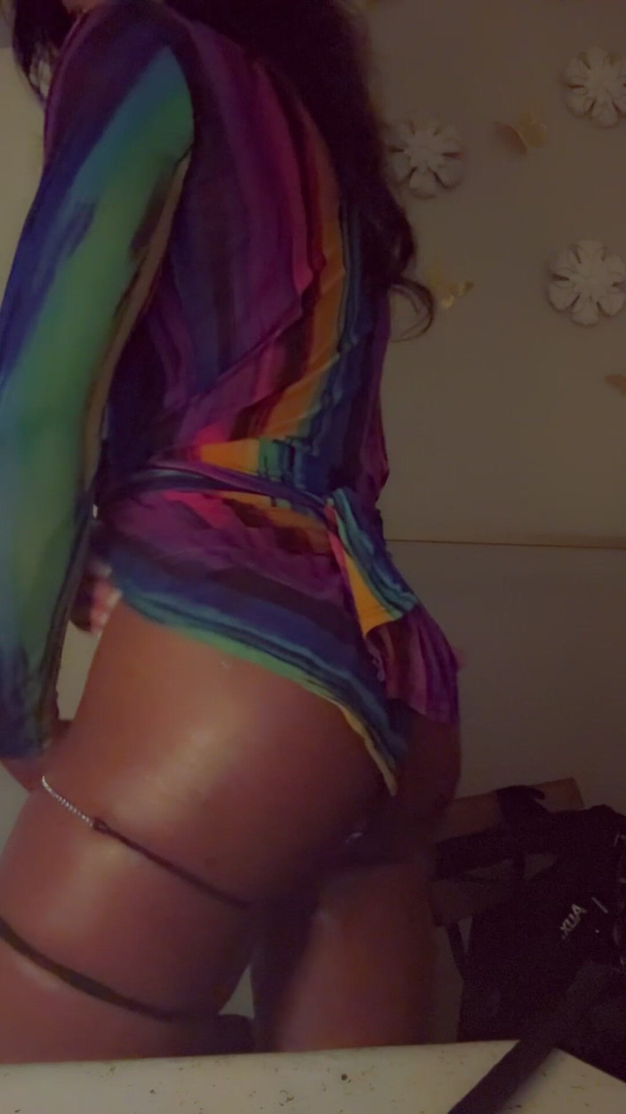 SlimXXBae69: TS slimmred taquine u