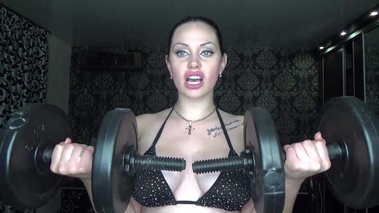 Goddess Misha Goldy: Sunt mai puternic decât tine! Adorare musculară și dominare musculară! 2