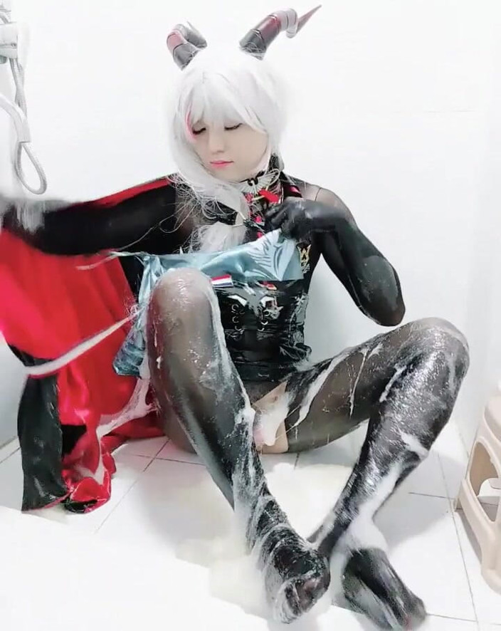 CDTS123456: Crossdressing 0009