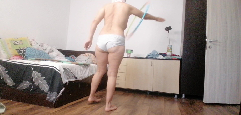 Amateur_MS: Sexy Wife Workout at Home Naked. Amateur Wife Masturbates with...