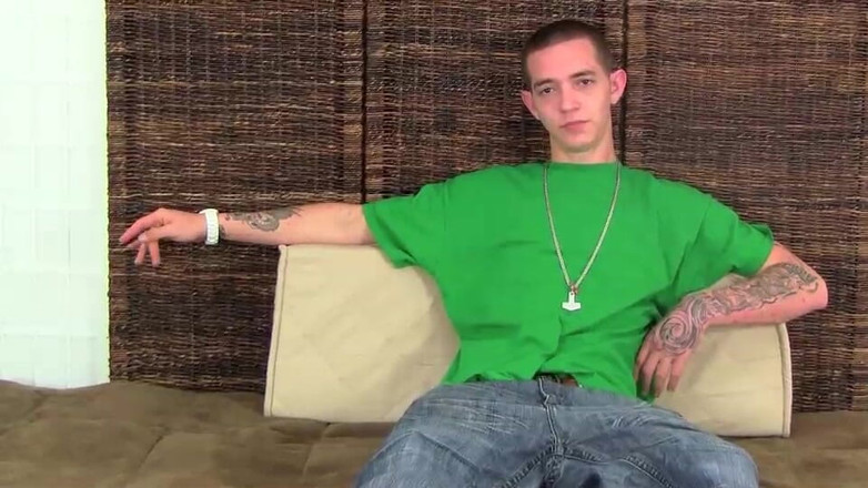 Straight Fraternity: Татуйований поганий хлопець стріляє великим навантаженням