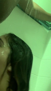 Dripdrop Jnasty Fucks Rae Roxoff Till She Squirts in the Tub!!