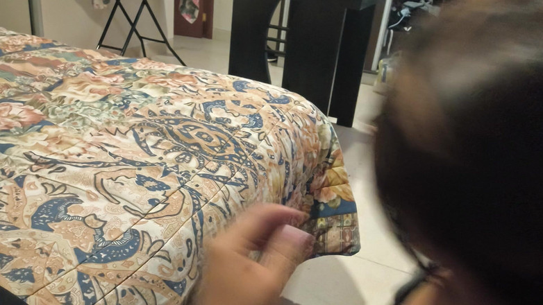 Moo DBOXXX: Svobodná máma souhlasí, že saje mého ptáka, chce její dávku mléka...