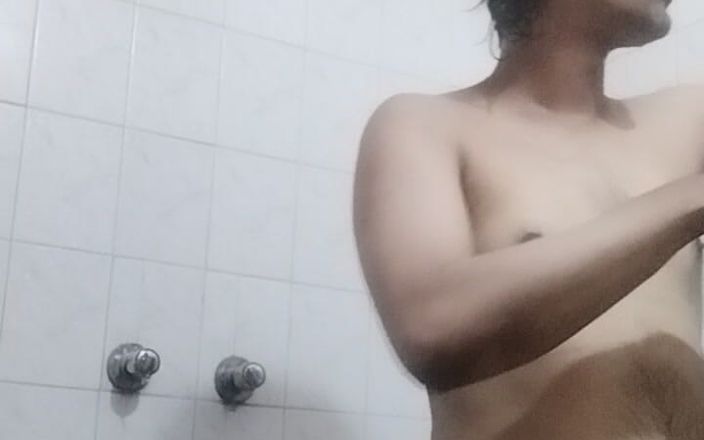Nudycock: Cock Bath