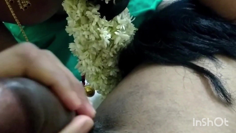 Desi ShemaleX: Mulut waria india yang menggemaskan dientot habis-habisan sama kontolku