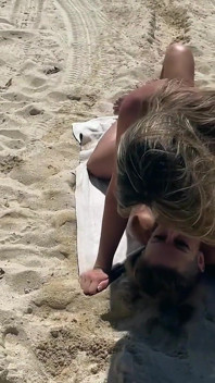 Lora Cross Vs Sinthia Bee Sex Fight on the Beach