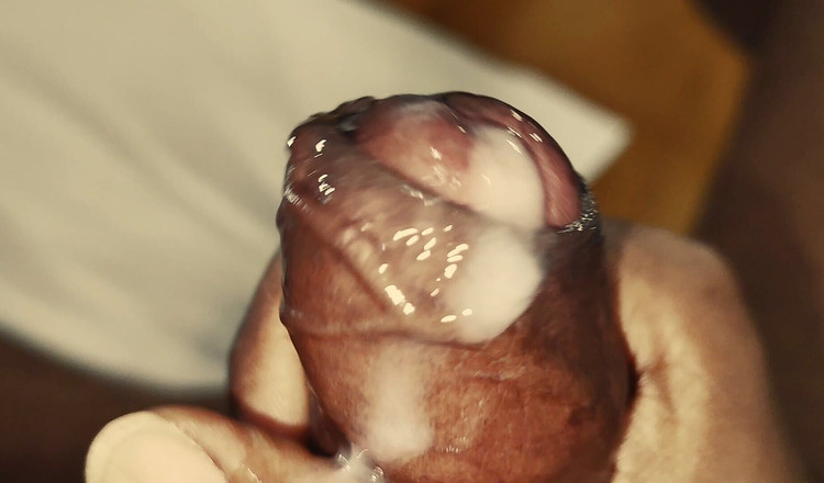 Sex art straight: 내 깊숙이 사정할 발정난 여자를 찾고 있다.