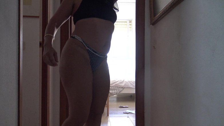 Souzan Halabi: 埃及戴绿帽子的妻子毛茸茸的阴户每天都喜欢性爱