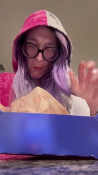67 gigante comendo e arrotando