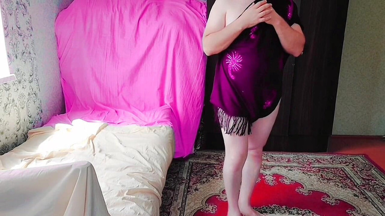 Kitty_Cross: Jag är en pojke crossdresser själv spanking söt lady boy modell...