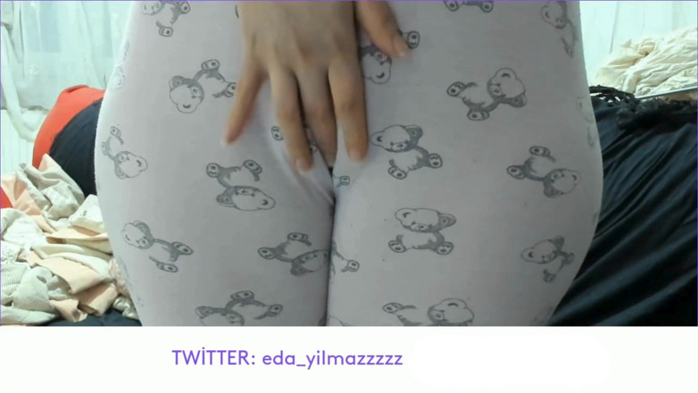 bigass_sexy_bigboobs: La masturbación en pijama