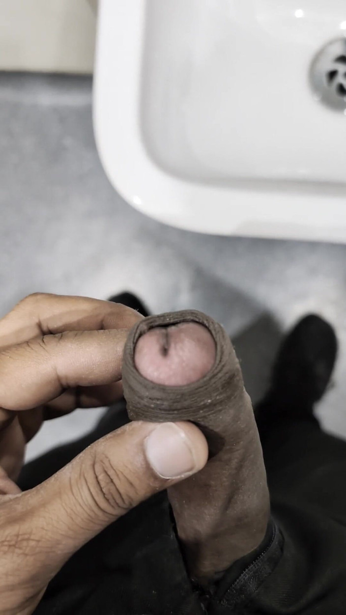 Mrhorny4u96: Playing with Cock in Public Toilet Not Cum