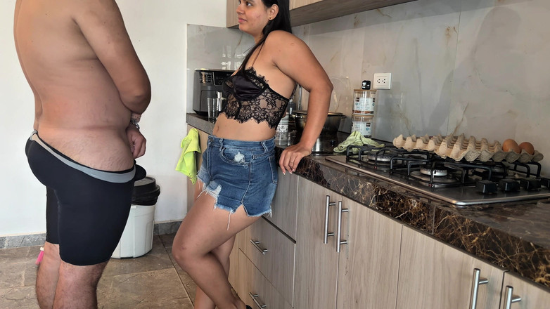 MaRaSexx: Stepmom Wants to Fuck in the Kitchen