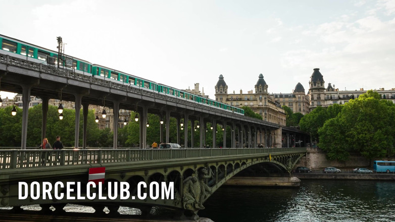 Dorcel Club: Lesbijskie gry z Anną Poliną i Izabellą