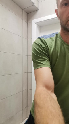 Seksi999: Domácí masturbace v koupelně