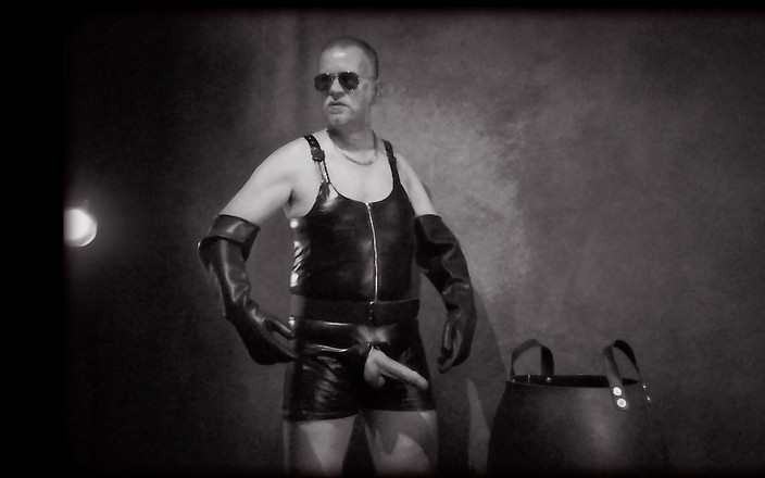 GERMANE_XL: Mec En Caoutchouc 5