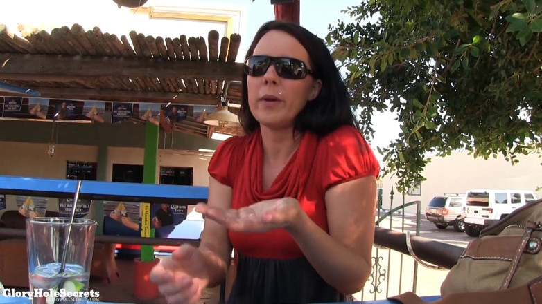 Glory Hole Secrets: Amateur-spermaschlampen Mandy und Vee blasen und knallen